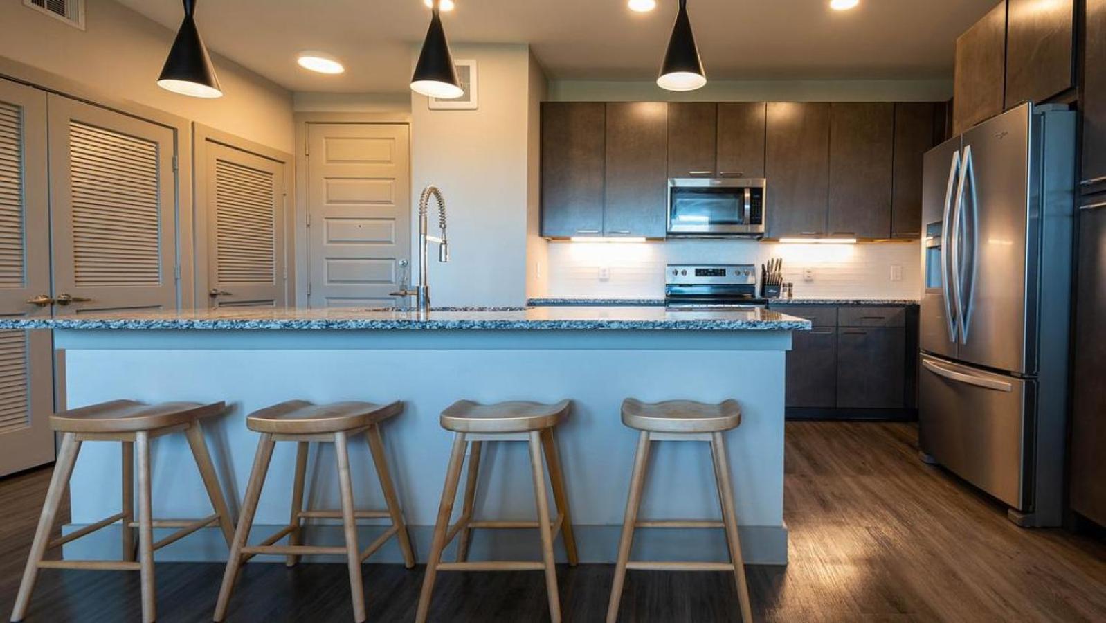 Landing Modern Apartment With Amazing Amenities Austin Exterior photo