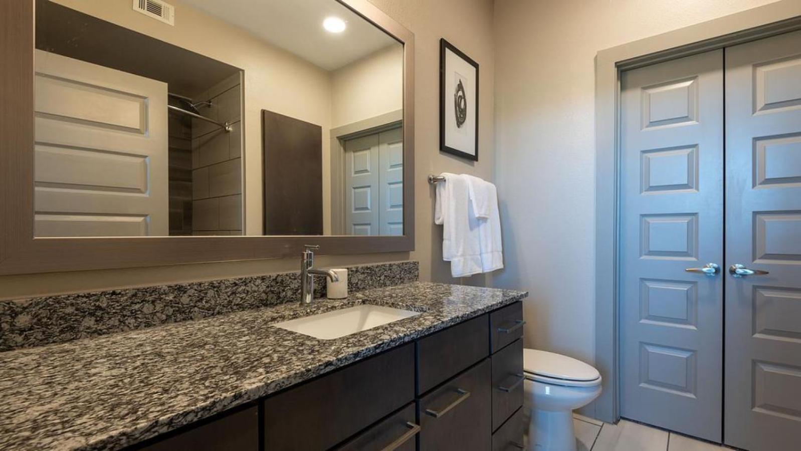 Landing Modern Apartment With Amazing Amenities Austin Exterior photo